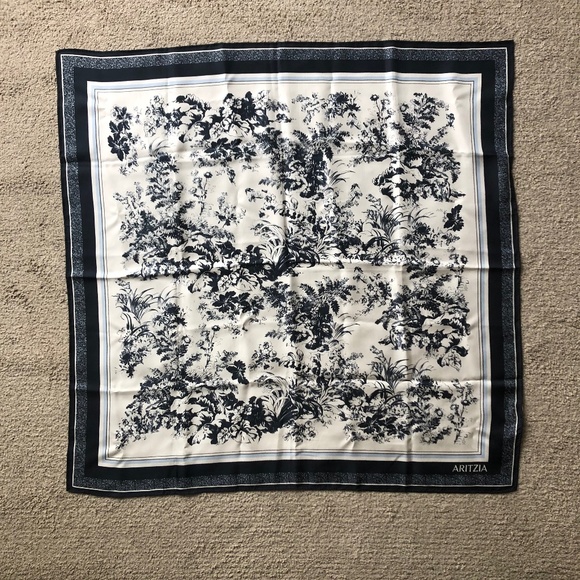 Aritzia Elite Silk Scarf. - Picture 2 of 9